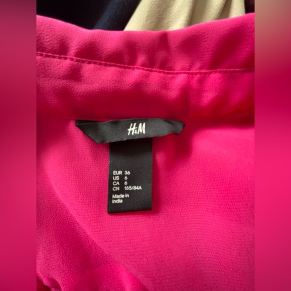 H&M Sheer Pink Button Blouse - Picture 3 of 4